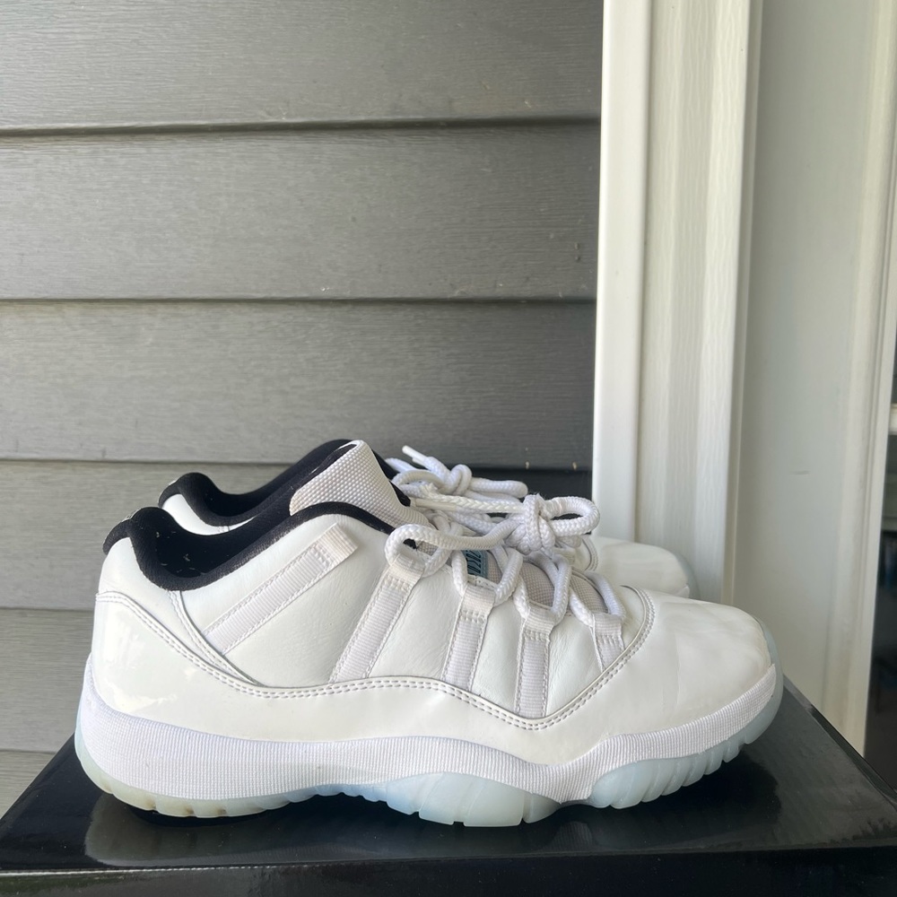 jordan retro 11 legend blue